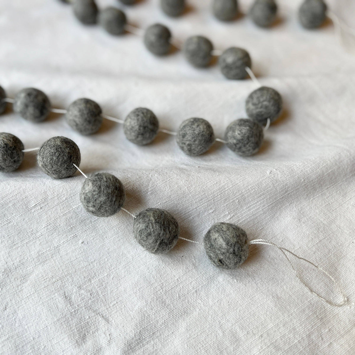 TARUTSHA Boho Felt Ball Pompom Garlands 200cm